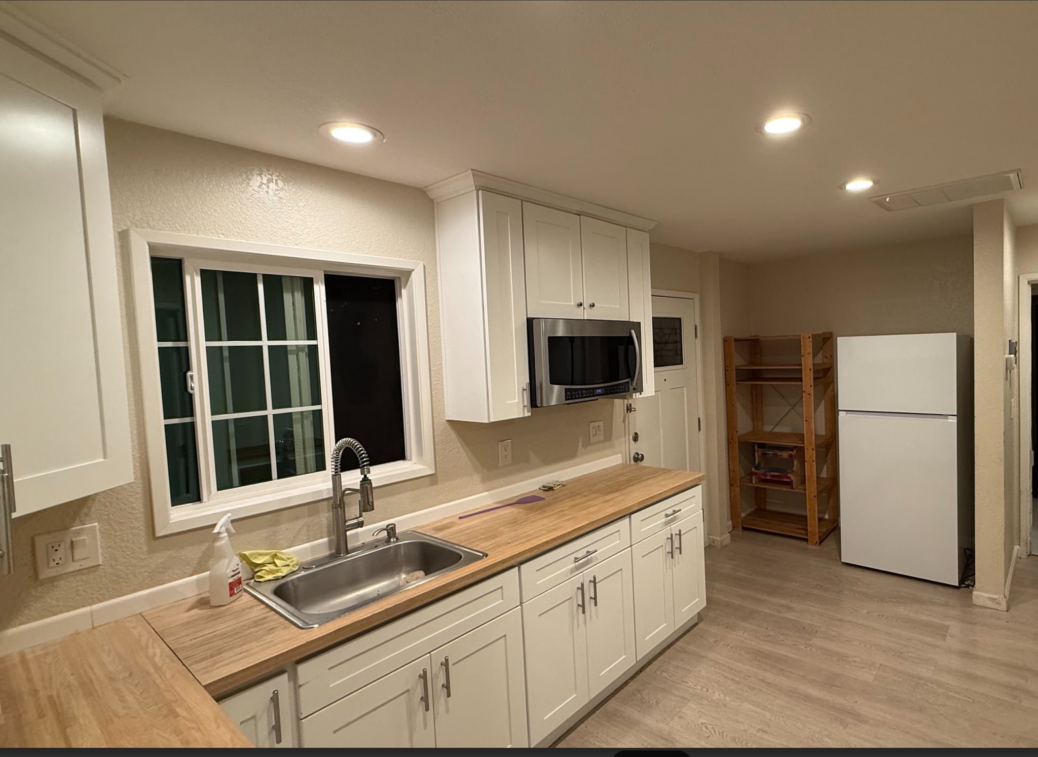 Building Photo - 2940 Candido Dr