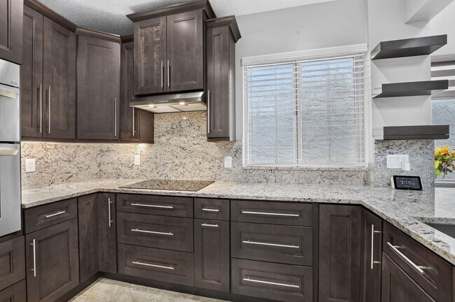 Building Photo - 17626 Tiffany Trace Dr