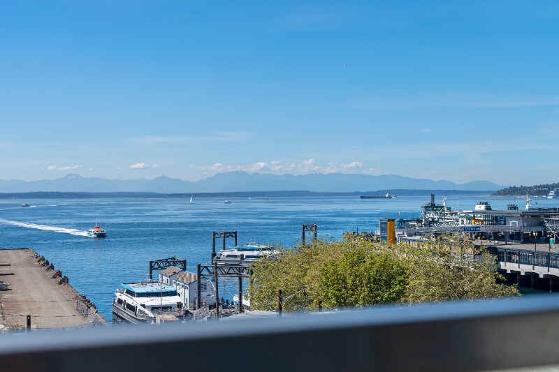 Building Photo - 80 South Main St