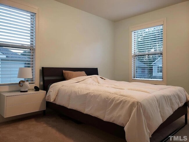 Building Photo - 419 Alamosa Pl