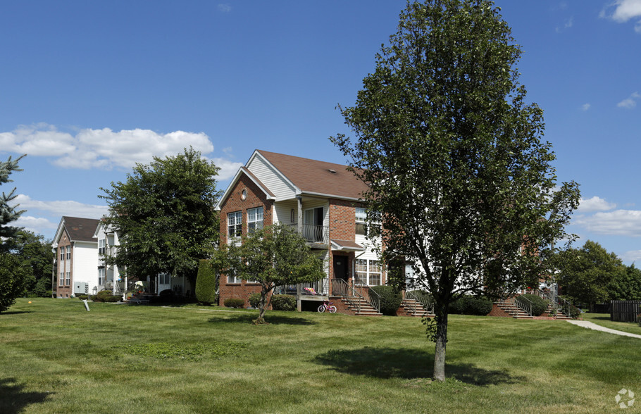 Primary Photo - Countryside Apartments