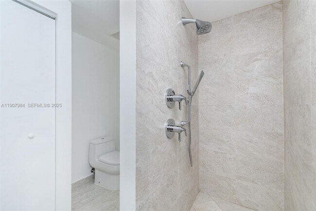 Building Photo - 488 NE 18th St