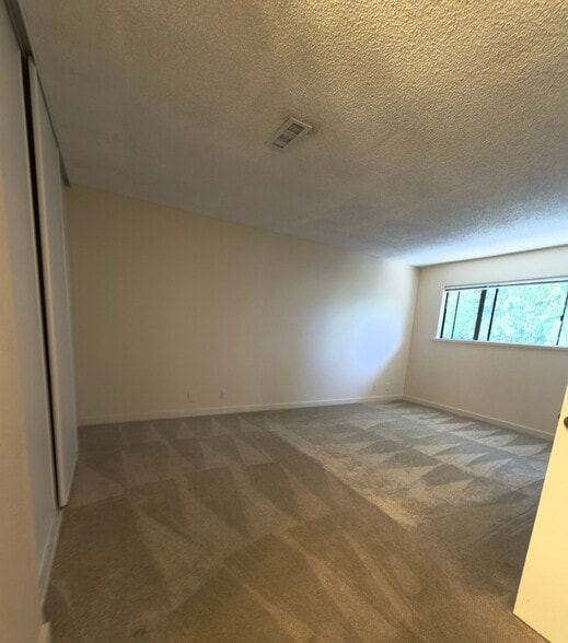 Building Photo - 1603 Merritt Dr