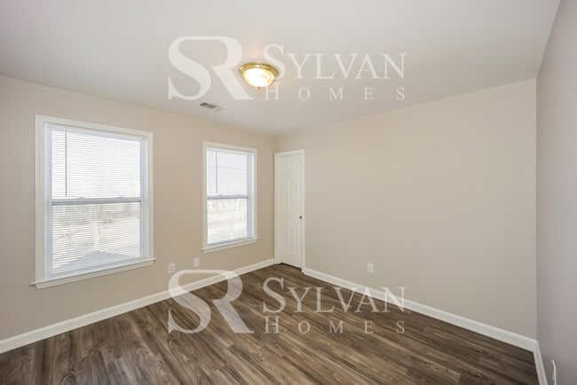 Building Photo - At Last, This Is What You Have Been Searching For!