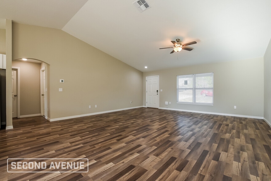 Building Photo - 5360 SW 164th Street Rd