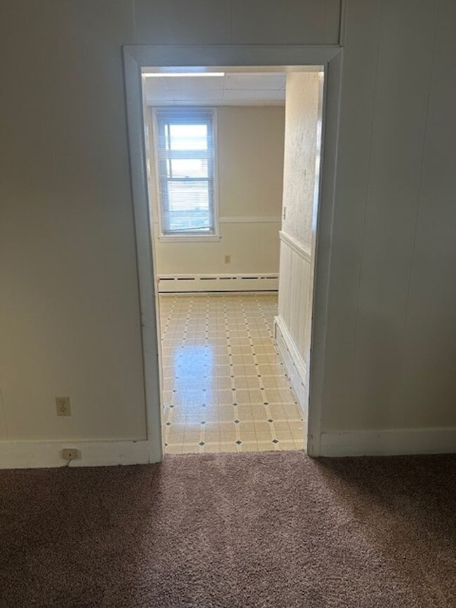 Building Photo - 132 S 5th Ave