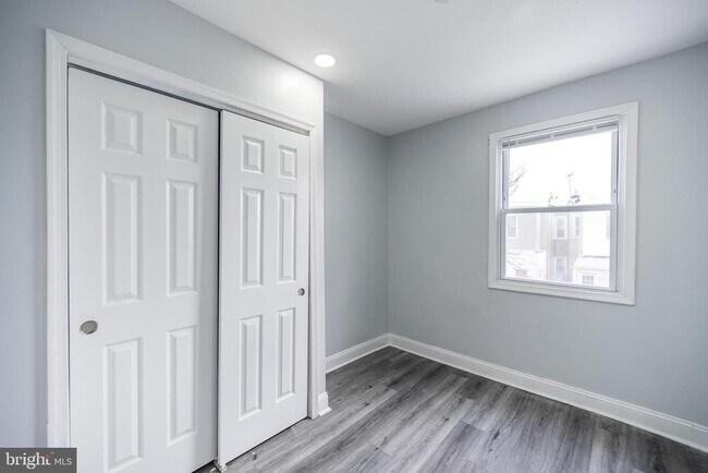 Building Photo - 3097 Memphis St