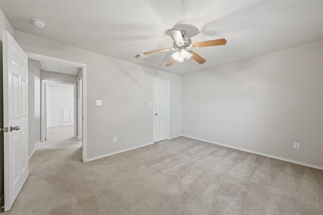 Building Photo - 26038 Palmdale Estate Dr