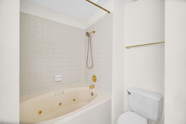 Building Photo - 125 Stevens Dr