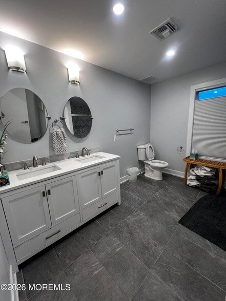 Building Photo - 799 Bowyer Ave