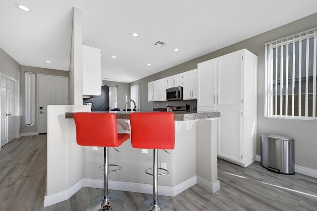 Building Photo - 80741 Desert Spur Dr