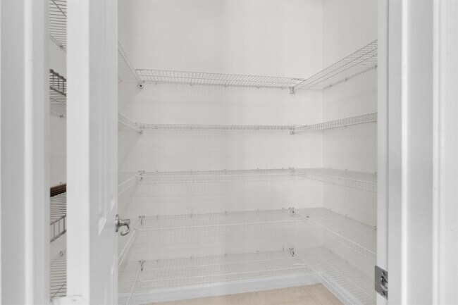 Building Photo - 2441 San Pietro Cir
