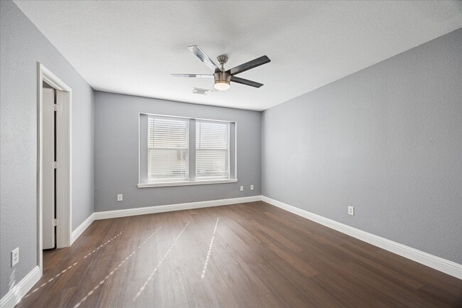 Building Photo - 13047 Lawsons Creek Ln