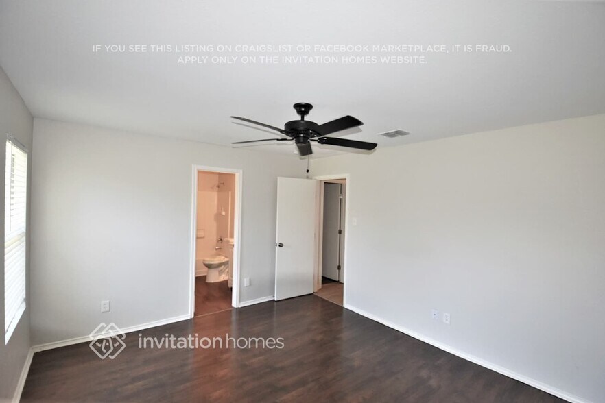 Building Photo - 14133 Esperanza Dr