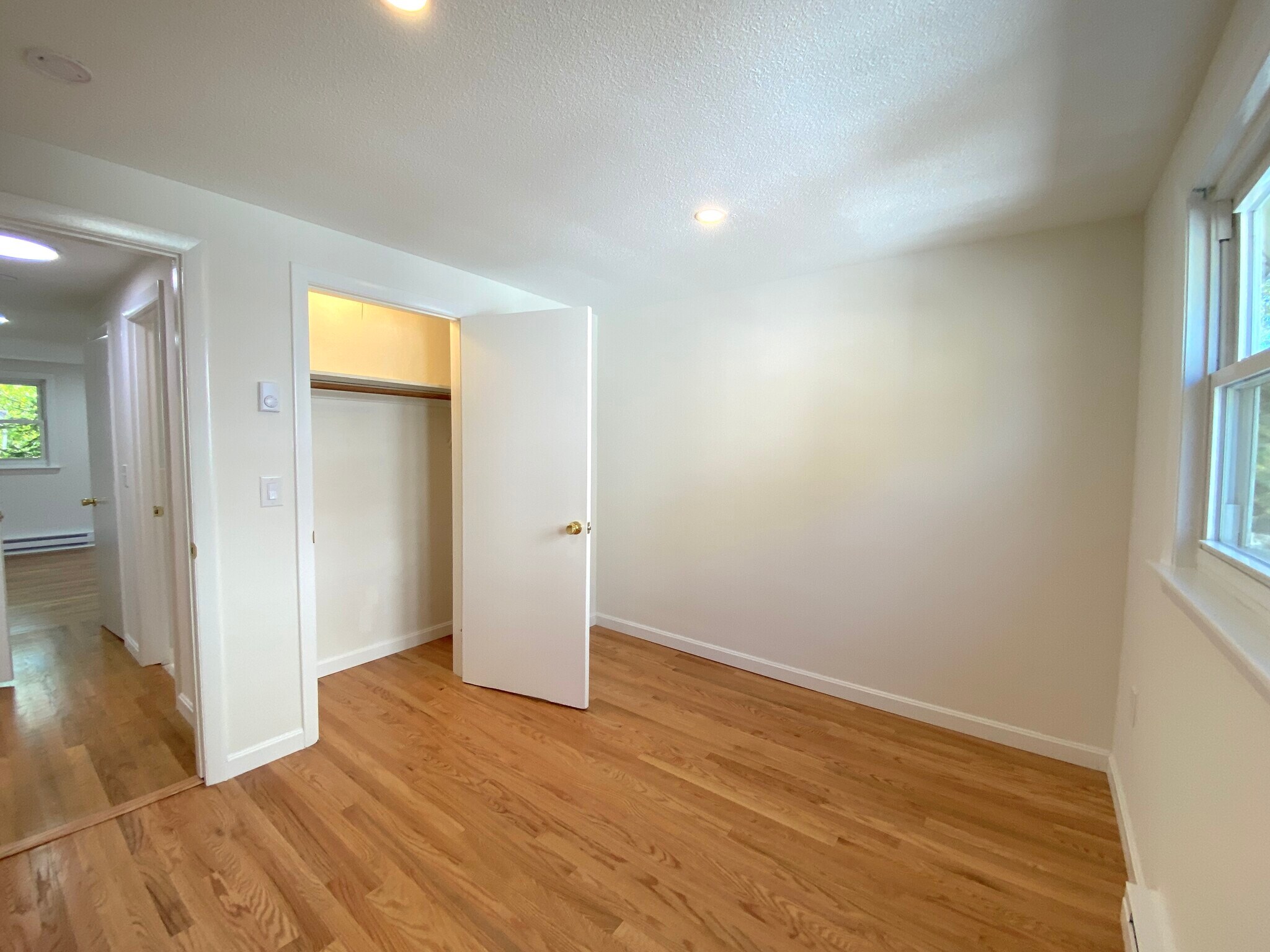 Building Photo - 197 W Wyoming Ave