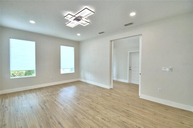 Building Photo - 2673 Calistoga Ave