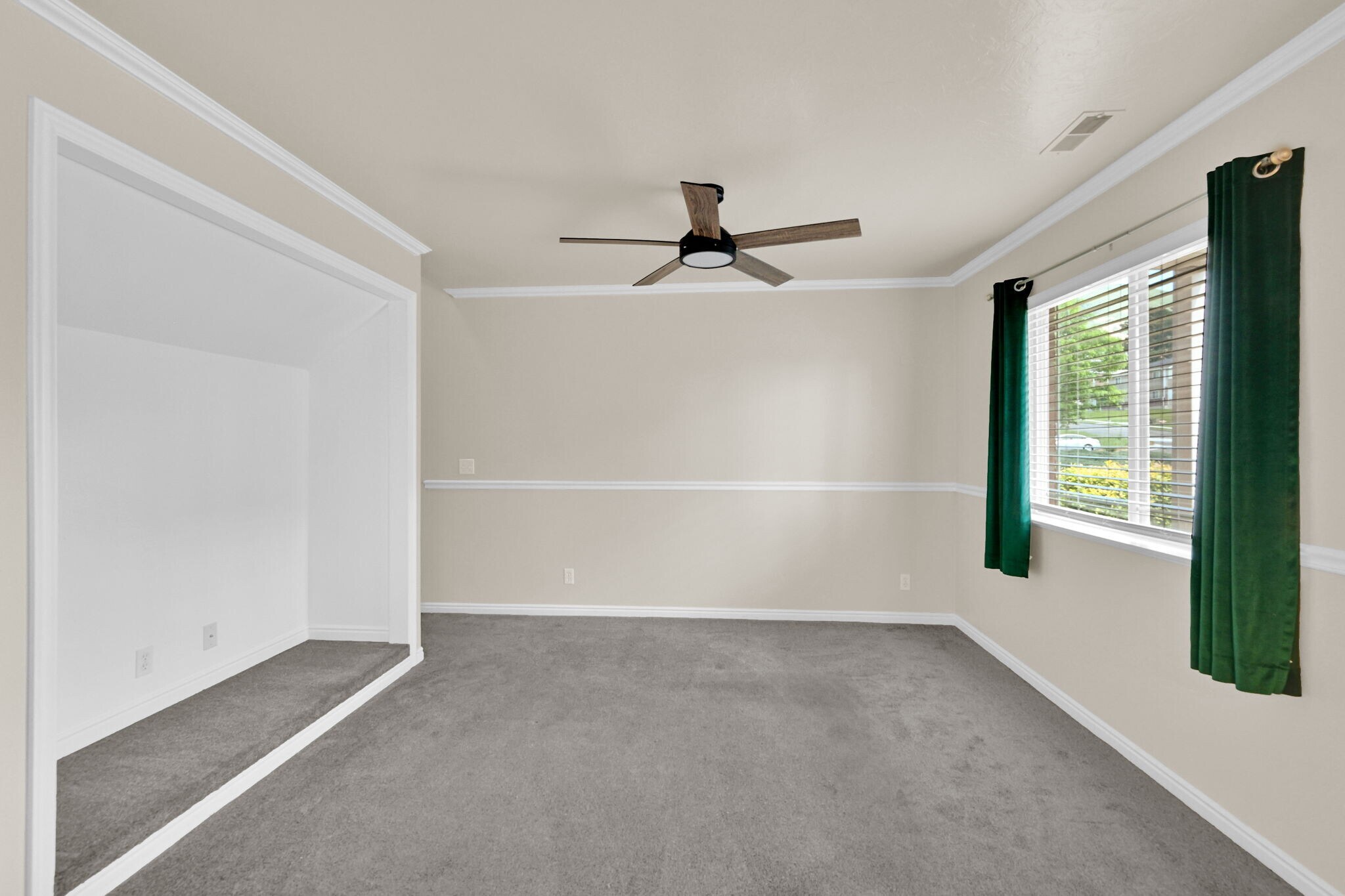 Building Photo - 3117 Van Buren Ave