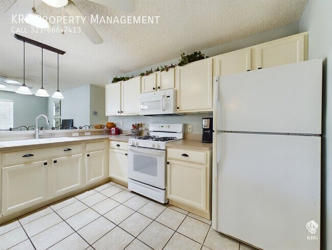 Building Photo - 1702 Quintero Ct