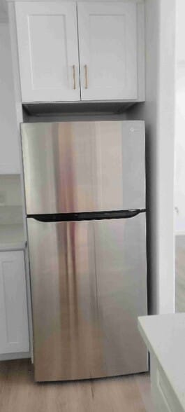 Building Photo - 8820 Noeline Ave