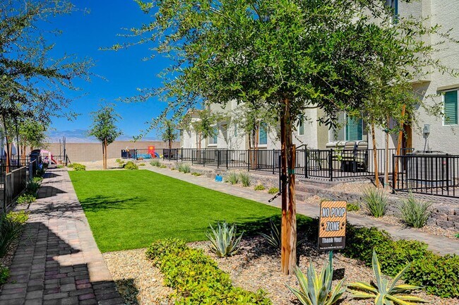 Building Photo - 2021 TOWNHOME IN GATED COMMUNITY N LAS VEGAS