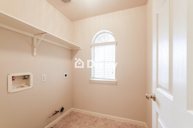Building Photo - 9022 S Ferndale Pl Dr