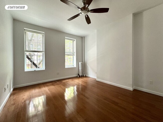 Building Photo - 326 E 93rd St