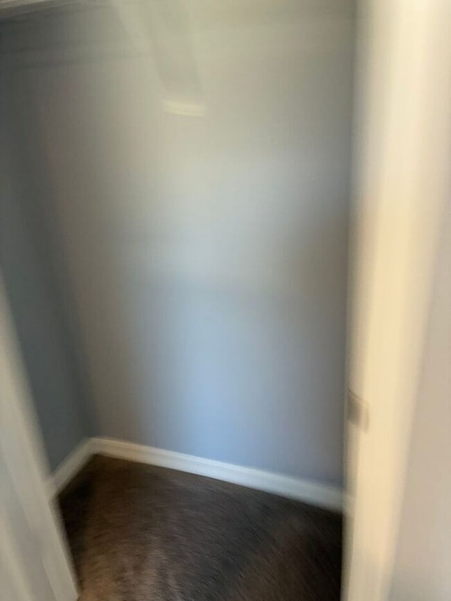 Building Photo - 3 bedroom, 2.5 bath Townhome