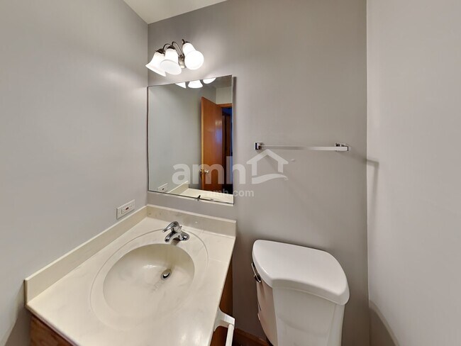 Building Photo - 509 Rebecca Ln