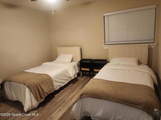 Building Photo - 410 4th St