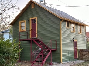 Building Photo - 15 1/2 N 4th St