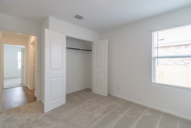 Building Photo - 157 Seminole Dr