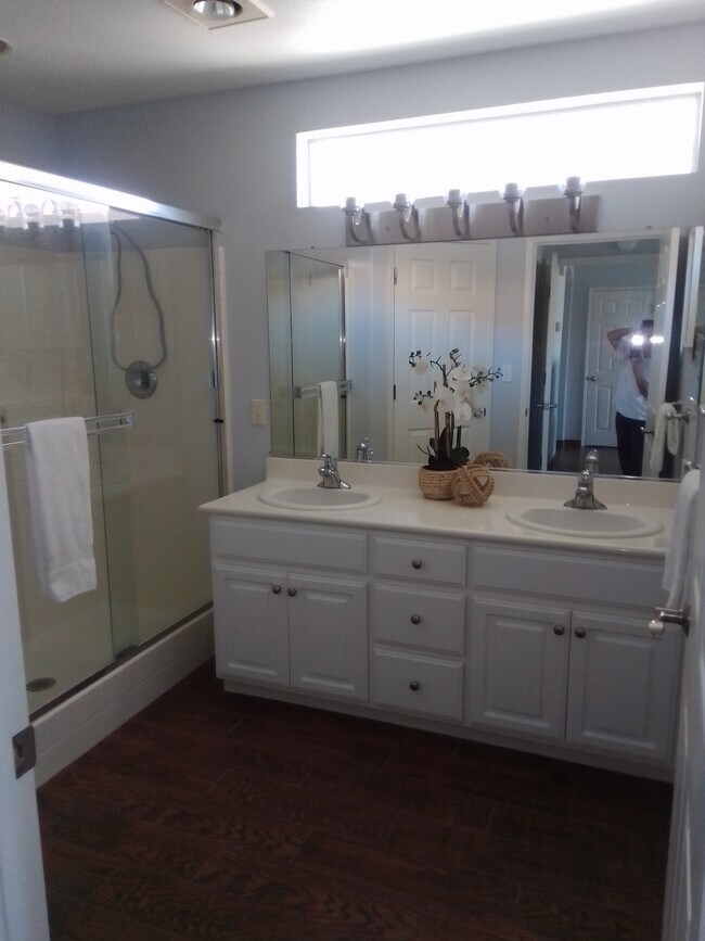 Building Photo - 377 Gold Hills Dr