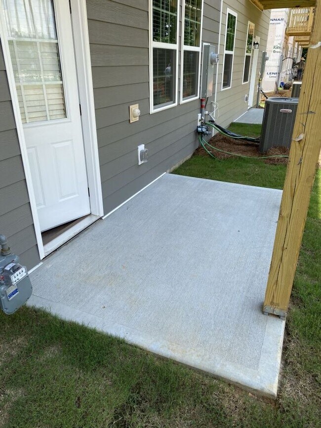 Building Photo - COMING SOON!!!  Beautiful 3 Story Townhome in Ardrey North