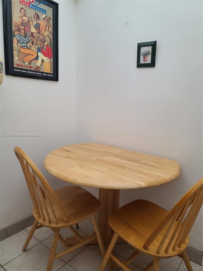 Building Photo - 3725 S Ocean Dr