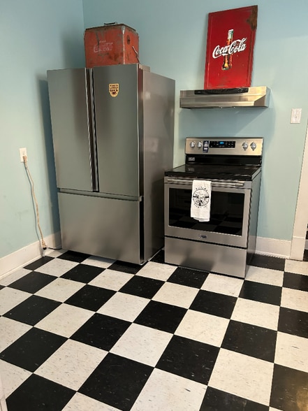 Building Photo - 1323 Franklin St