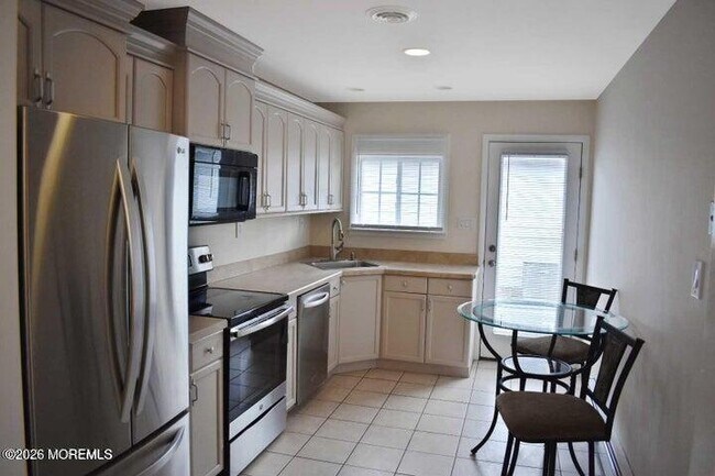 Building Photo - 27 Castle Harbor Dr