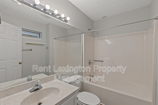 Building Photo - 2720 Chelsea Woods Ct