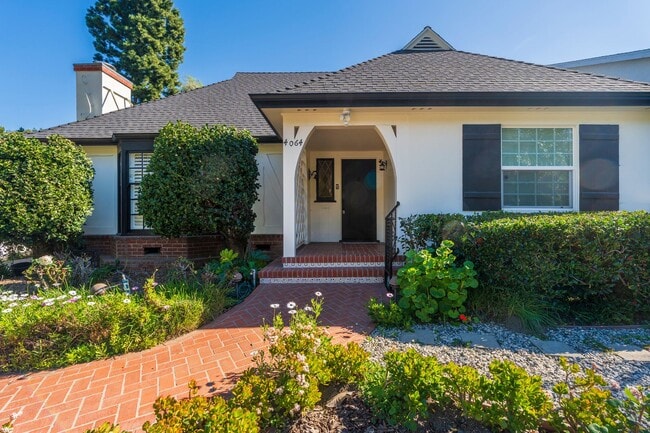 Building Photo - Beautiful Sherman Oaks Home Rental!