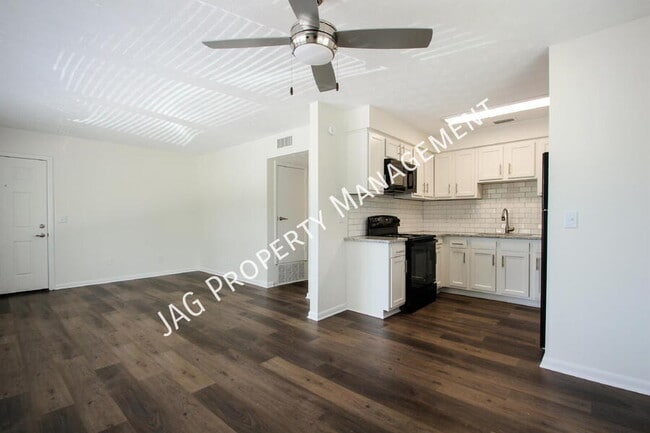 Building Photo - 1426 Berrier St