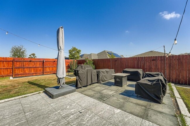 Building Photo - 9800 Grapevine Leaf Dr
