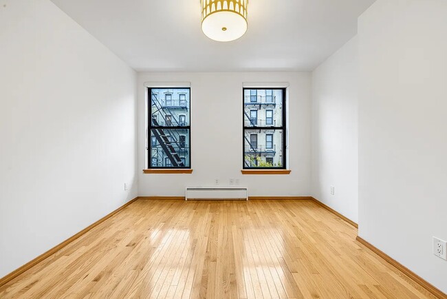 Building Photo - 100 St Marks Pl