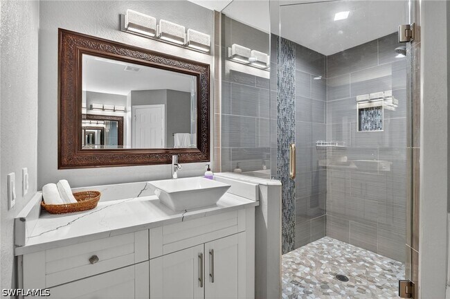 Building Photo - 850 29th St SW