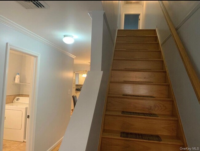 Building Photo - 115 High St