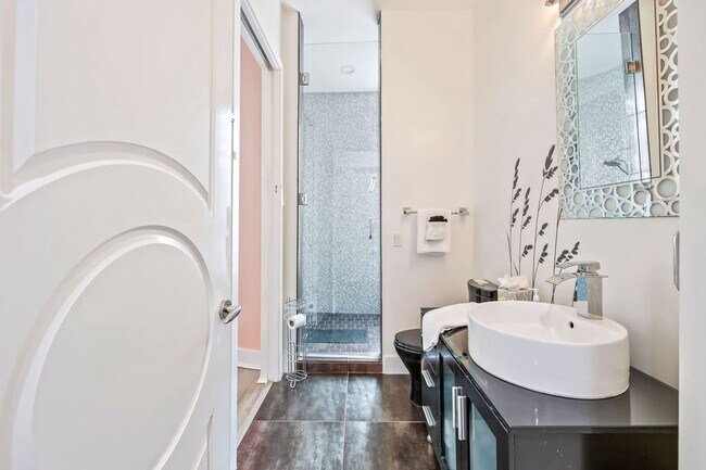 Building Photo - 873 S Atlantic Ave