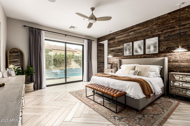 Building Photo - 9250 E Via De Vaquero Dr