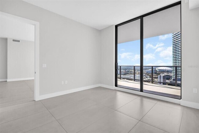 Building Photo - 275 1st Ave S