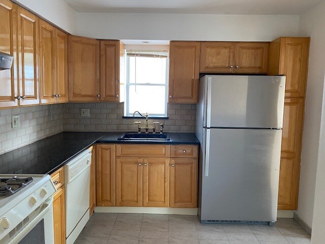 Building Photo - 337 88th St