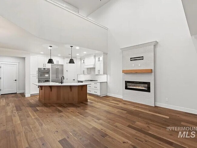 Building Photo - 3220 S Sedgebrook Ln