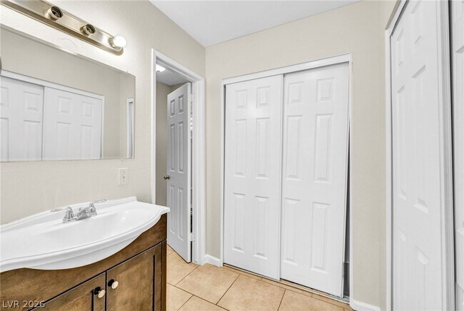 Building Photo - 6921 Acoma Ct
