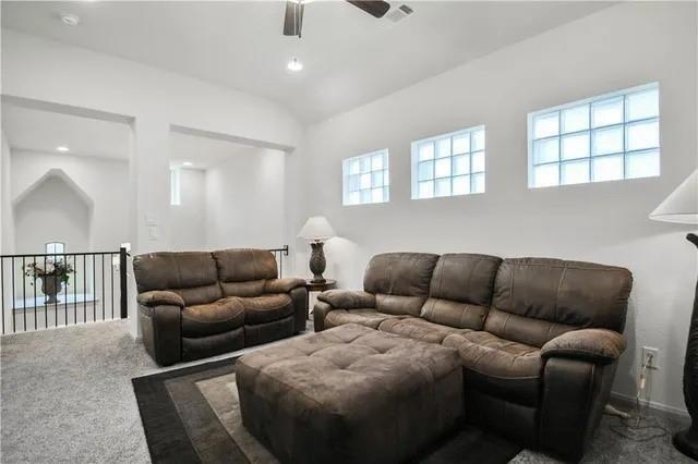 Building Photo - 1402 French Violet Wy